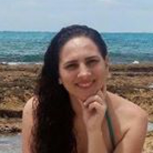 Paula Mazine C. Moreira